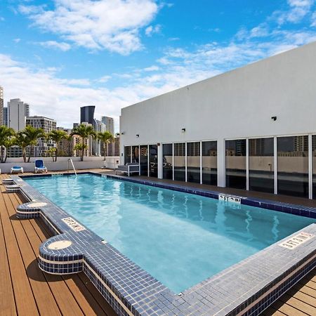 Roami At Sunny Isles Apartment Маями Бийч Екстериор снимка